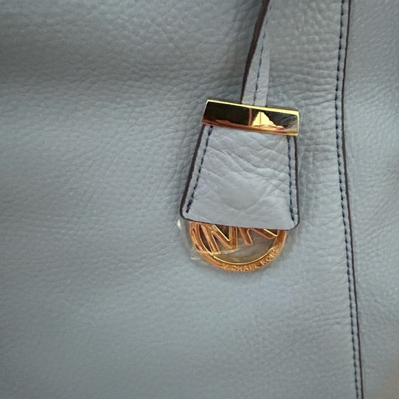 Michael Kors Riley All Leather Sky Blue Handbag - Picture 4 of 7